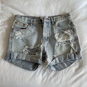 One Teaspoon light wash shorts women’s size 25